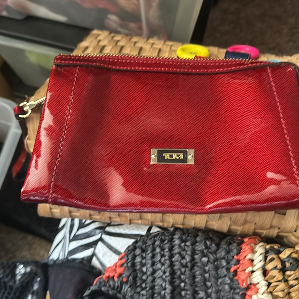 TUMI Red Metallic Crossgrain Zip Top Wristlet Clutch Bag Gold Hardware - Picture 12 of 12